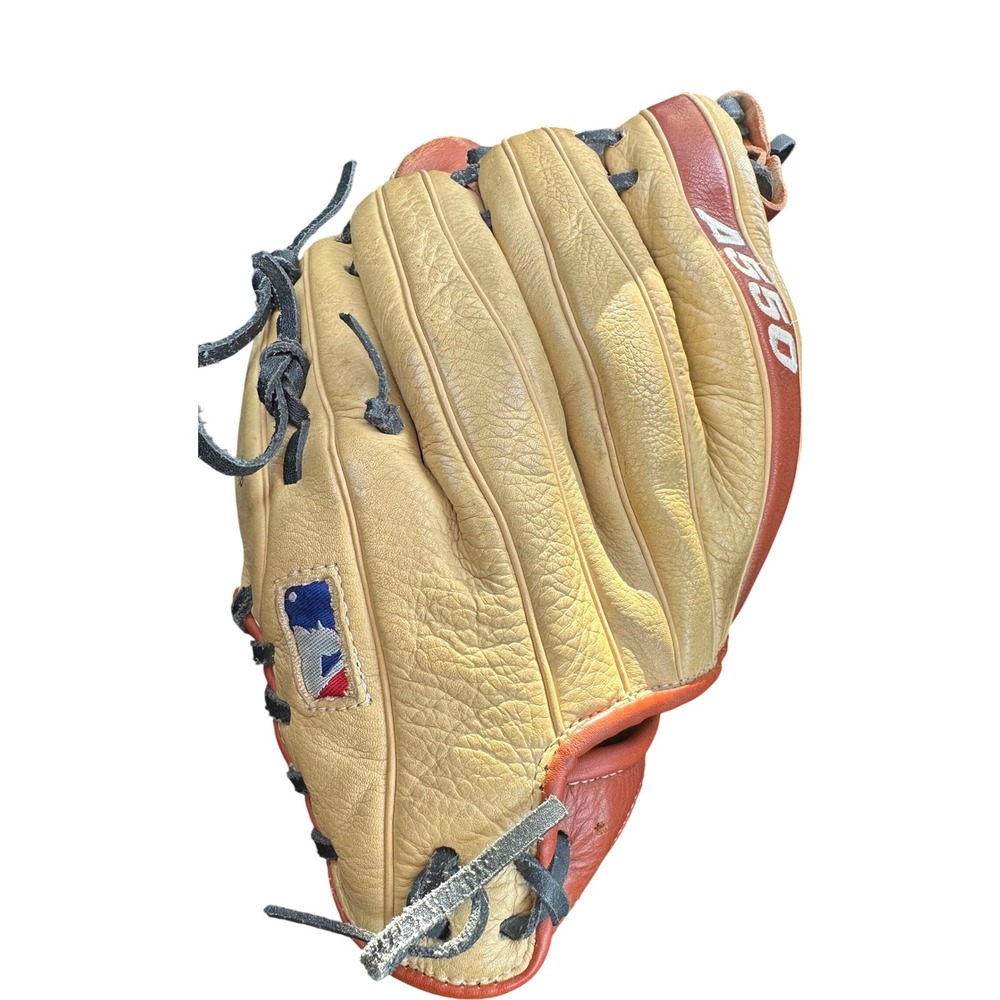 Wilson A550 Youth Baseball Glove Brown Tan Leather MLB Right Hand Throw